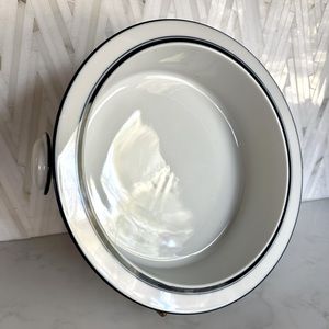 Dansk Bistro Christianshavn White w/ Navy Round Casserole or Serving Dish.